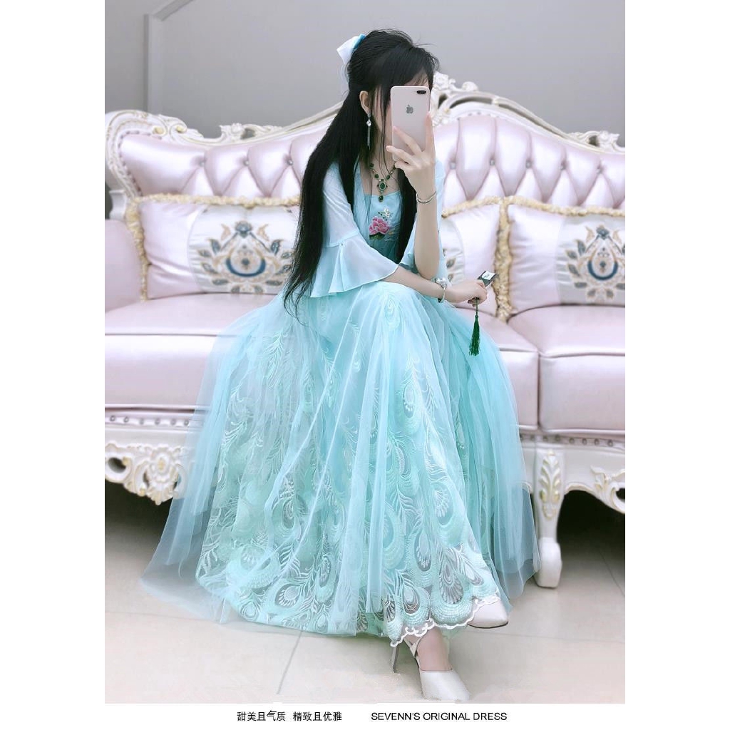 Váy kiểu Hán phục thêu họa tiết xinh xắn phong cách Trung Hoa dành cho nữ