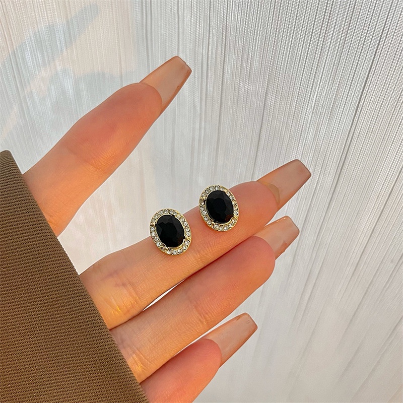 [JUNG/Jung Accessories] Bông tai/Hoa tai hợp kim hình oval đính đá màu đen phong cách Hàn Quốc