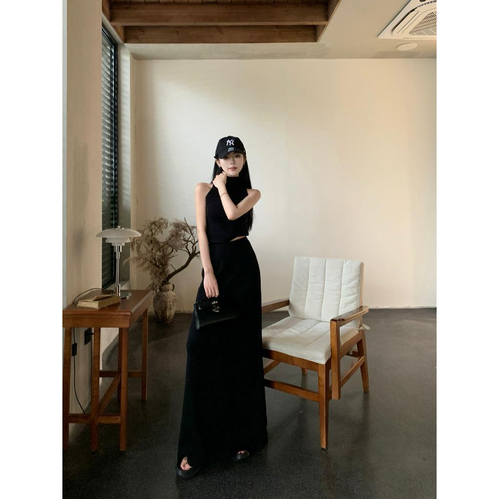 Bộ Áo tank top Dệt Kim Cổ Điển Với Chân Váy Lưng Cao Ôm Dài Nửa Dáng (Đặt Hàng Riêng Lẻ)