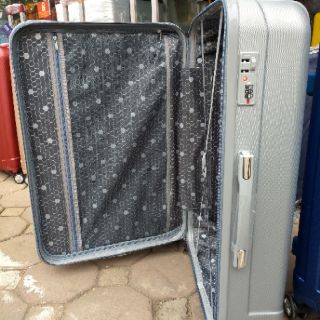 Vali Nhựa size 28