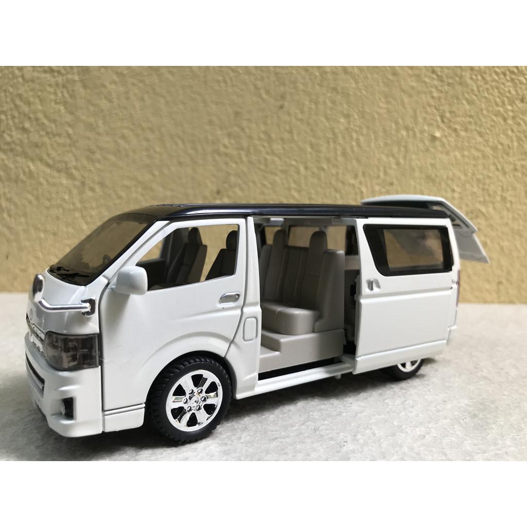 Mô hình xe Kim loại TOYOTA HIACE 1:32