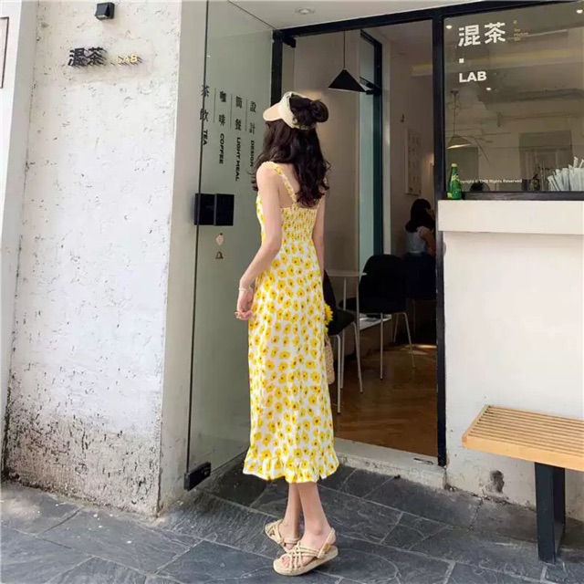 Váy hoa vàng dáng dài