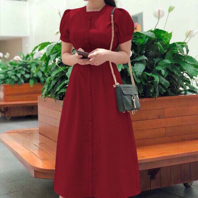 Đầm midi nút bọc