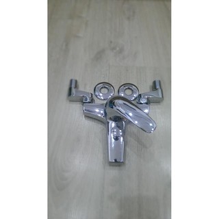 Củ Sen Tắm Nóng Lạnh Inax