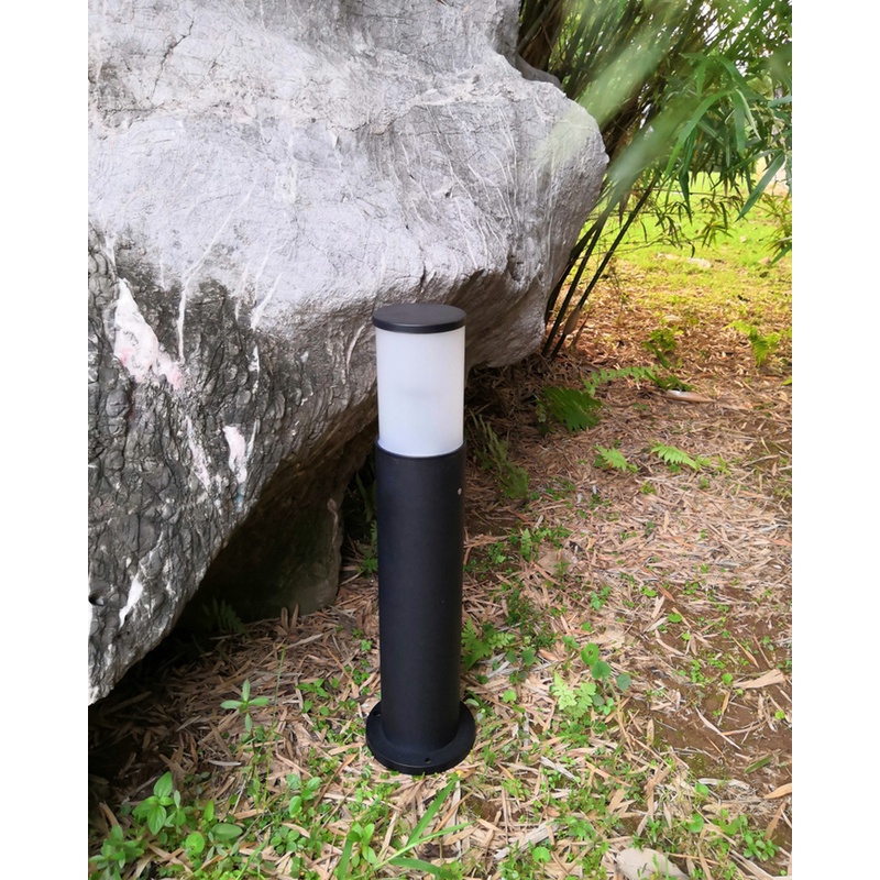 Đèn trụ sân vườn cổ trắng, ánh sáng lạnh đẹp, thân nhôm đúc. Hàng cao cấp bảo hành 2 năm