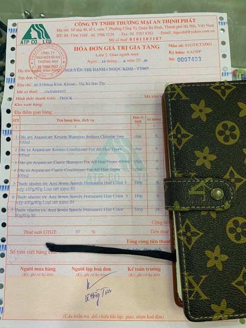 Thuốc NHUỘM PHỦ BẠC DƯỢC THẢO AMISEVER CÓ 3 SÉT BÊN TRONG siêu tiết kiệm.