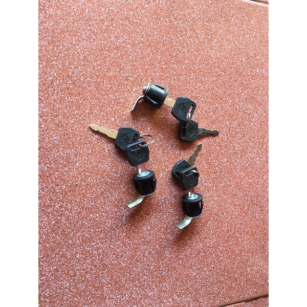 Khoá cốp trước Ninja