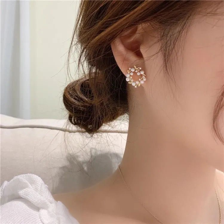 Bông tai nữ vòng nguyệt quế phong cáh Hàn Quốc