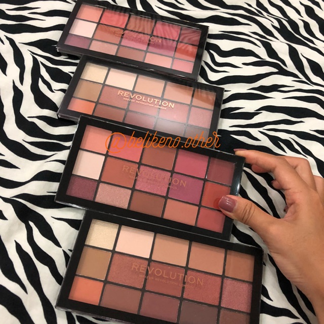 Phấn mắt Makeup Revolution 15 ô