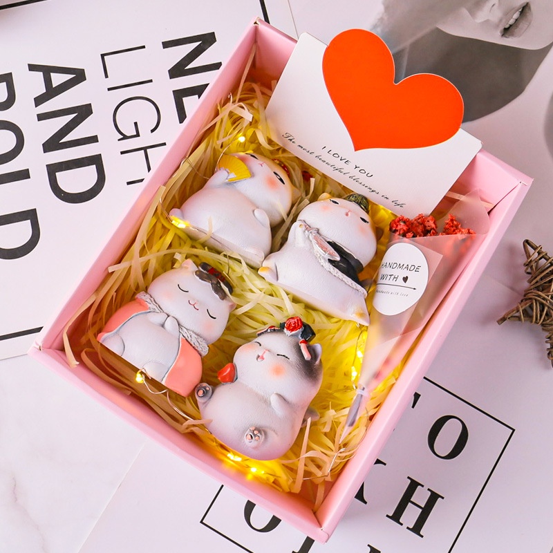 Set mô hình 4 mèo Hoàng Cung cute dễ thương , trang trí góc làm viêc , taplo ô tô và quà tặng crush