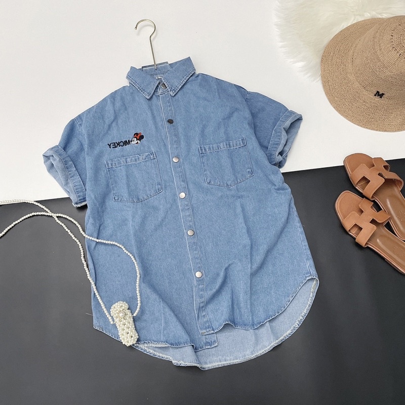 Áo sơ mi jean thêu mickey màu bò xanh cổ bẻ dáng thụng rộng cúc đồng bấm cá tính