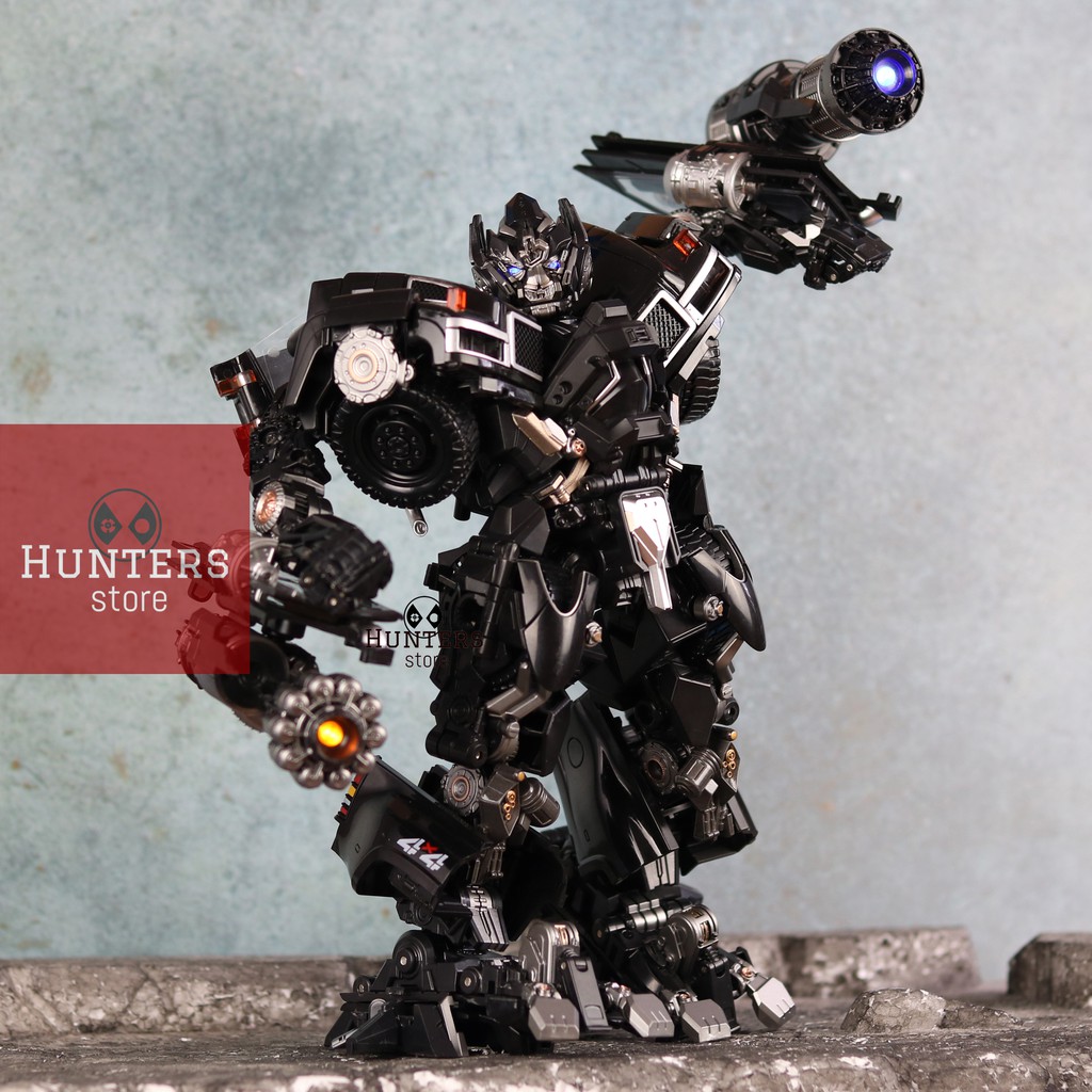Mô hình Ironhide LS-09 Weaponeer Black Mamba Transformers MPM06 Oversize