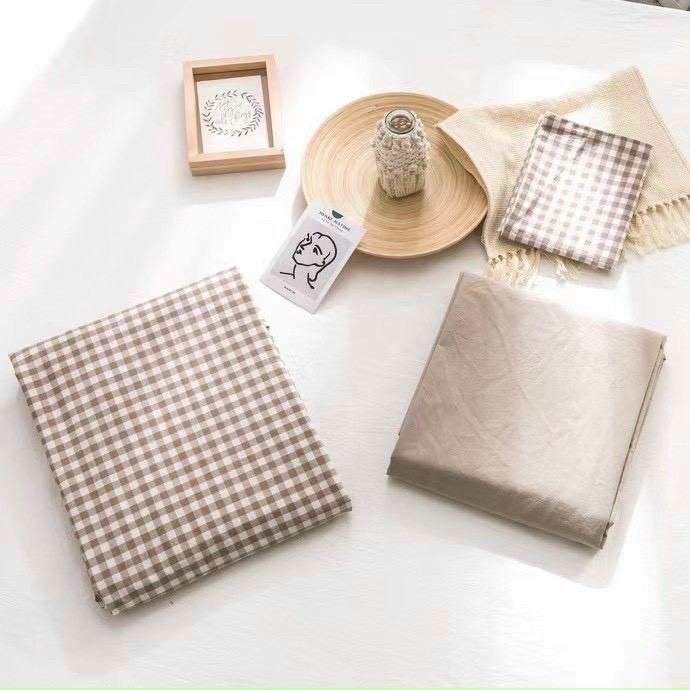 Bộ chăn ga gối cotton poly LIDACO Caro nâu be ga chun