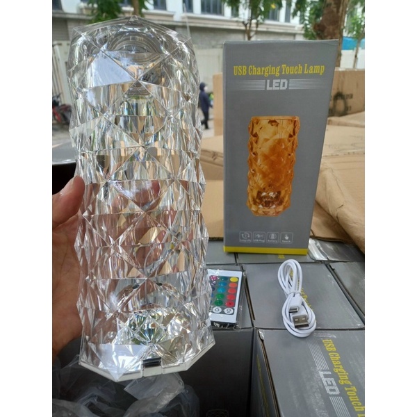 Đèn ngủ pha lê để bàn cảm ứng.