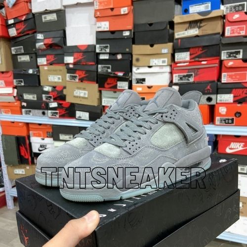 Giày Air Jordan 4 Kaws - Phiên bản cao cấp