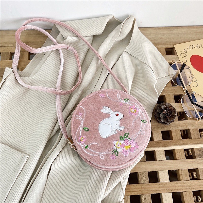 Túi đeo chéo cho bé, thêu hoa in thỏ vải nhung size 15cm