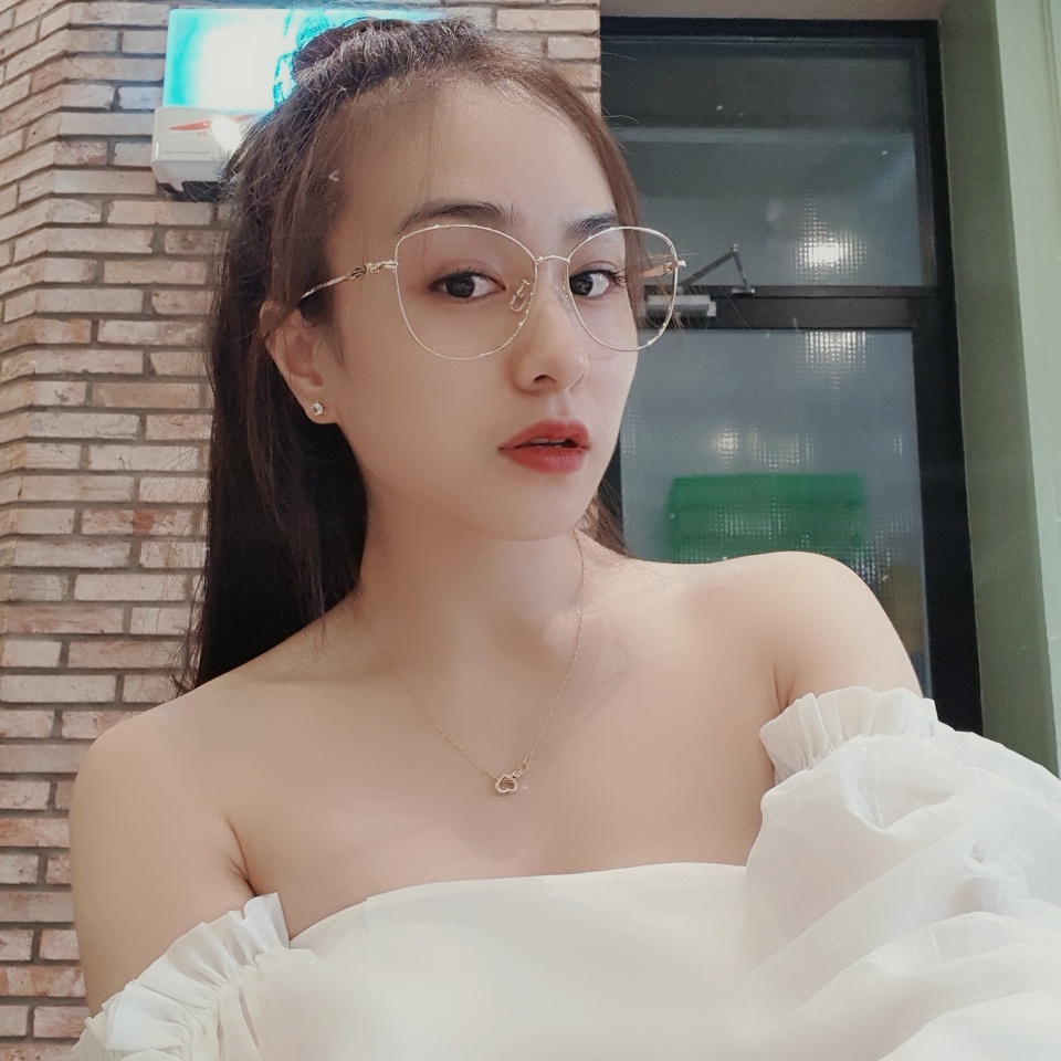 Kính kim loại mắt to gọng titan không han rỉ D2921