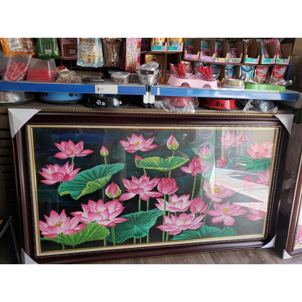 Tranh đính đá phong cảnh Hoa Sen KT: 100x65cm (tranh chưa đính đá, chưa khung)