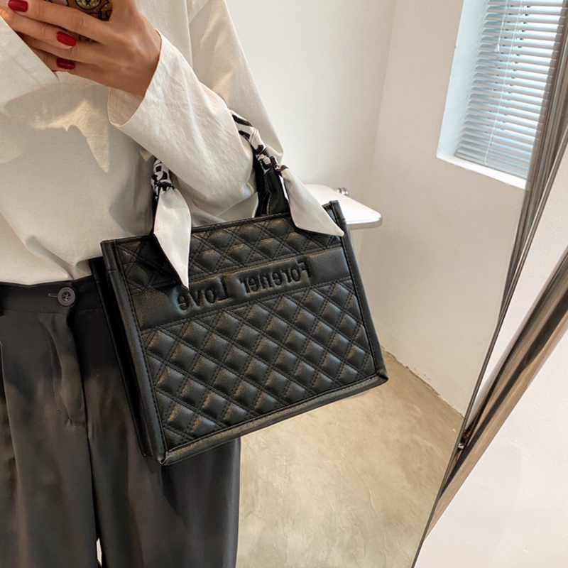 Túi xách IELGY kết cấu hình kim cương phối khăn lụa quấn tay cầm thời trang cho nữ