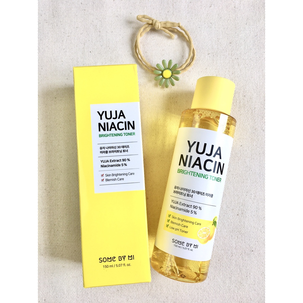 Nước Hoa Hồng Dưỡng Trắng Da Chiết Xuất Quả Thanh Yên Some By Mi Yuja Niacin 30 Days Miracle Brightening Toner 150ml