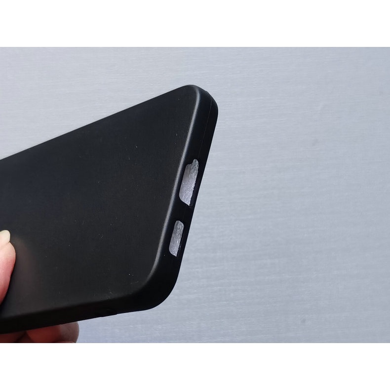 Ốp lưng dẻo đen cho Samsung Galaxy S22, S22 Plus, S22 Ultra 5G không bám vân tay, khoét riêng từng mắt camera.