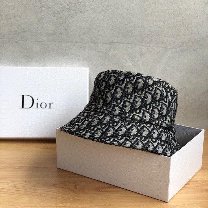 Nón Bucket Dior Chống Tia Cực Tím Thời Trang Đi Biển Năng Động