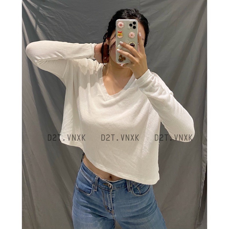 Áo Croptop Cổ V Colsie VNXK