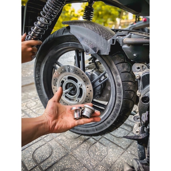 Căn inox 304 đặc. fix lỗi kêu bánh sau của Honda SH350i. Sản phẩm được ưa chuộng, tin dùng để xử lý lỗi kêu bánh sau SH