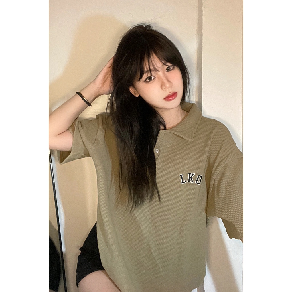 Áo Polo Nâu Tay Ngắn Dáng Rộng Thêu Chữ Phong Cách Vintage Thể Thao Hàn Quốc Có Cổ Đủ Size Phom Unisex