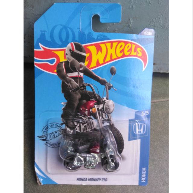 Xe Hotwheels Monkey Z50 red color