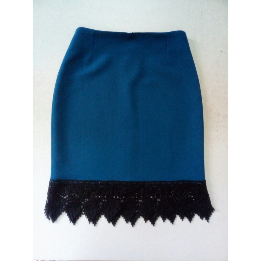 Chân váy bút chì phối ren chân | BigBuy360 - bigbuy360.vn