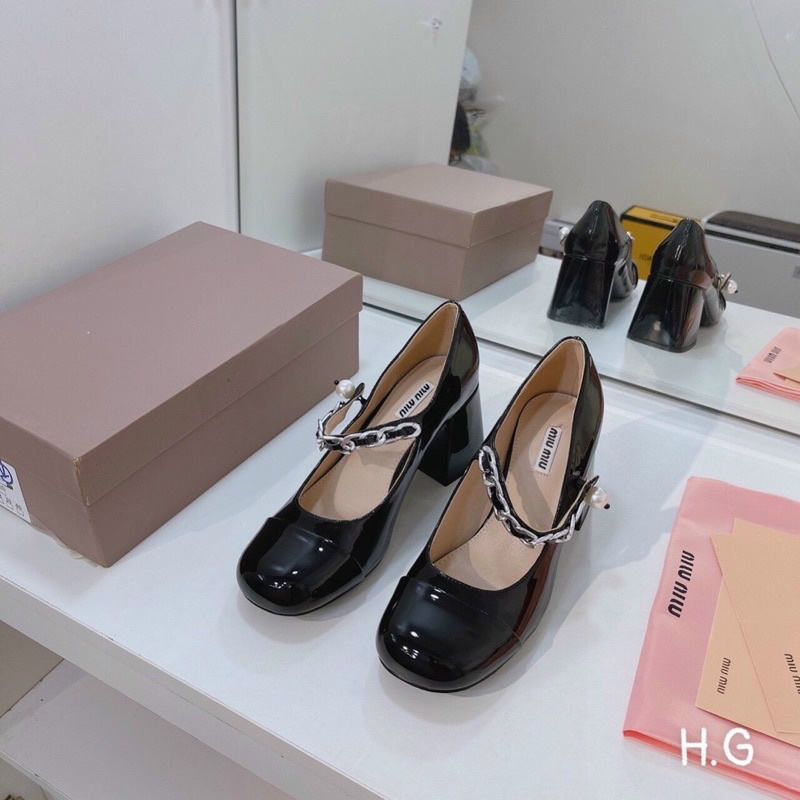 Giày cao gót miu miu quai xích ngọc 3p, 7p fullbox