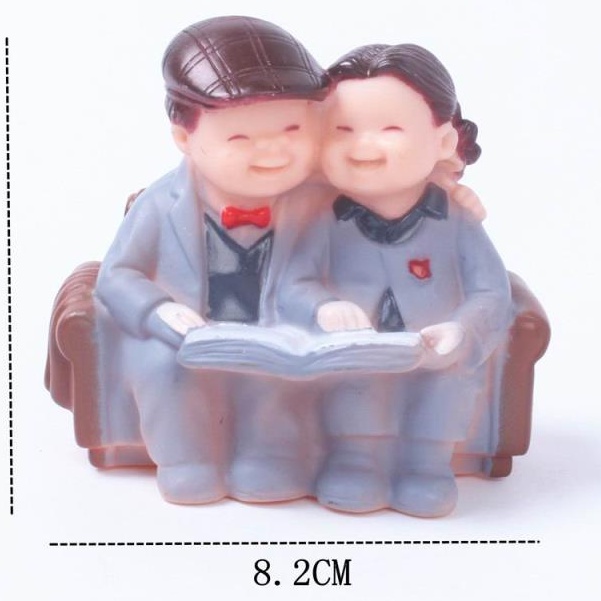 Đôi ông bà nhựa trang trí bánh