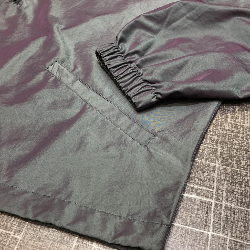 Áo khoác FEAR OF GOD ESSENTIALS bằng nylon ánh laser nhiều màu sắc phong cách đường phố