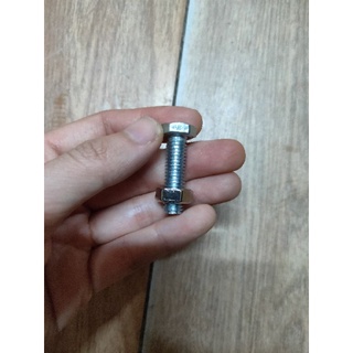 ốc bắt baga sau xe cub 81,82