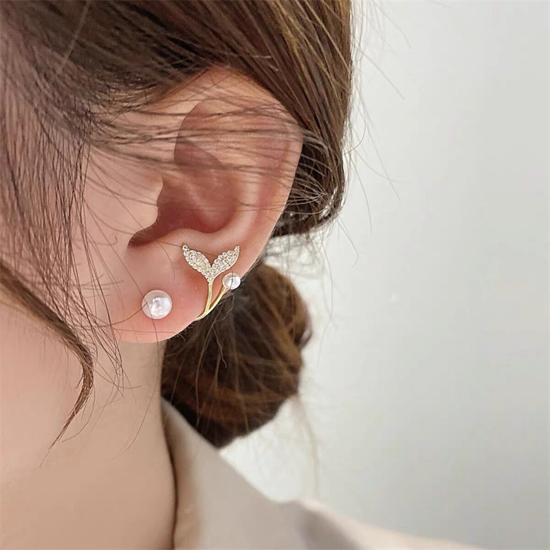 Bông Tai Hình Đuôi Cá Đính Đá Zircon / Ngọc Trai Phong Cách Hàn Quốc Thanh Lịch Cho Nữ