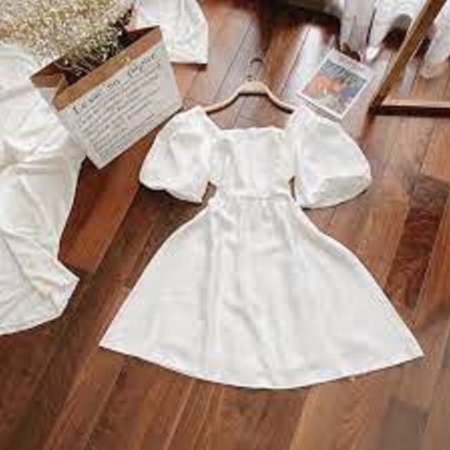 váy nữ màu trắng thiết kể cổ vuông baby, siêu xinh xắn