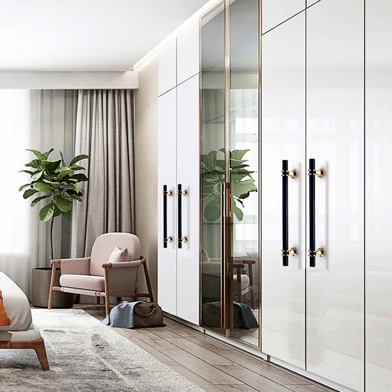 Tay Nắm Cửa Tủ Quần Áo Màu Vàng