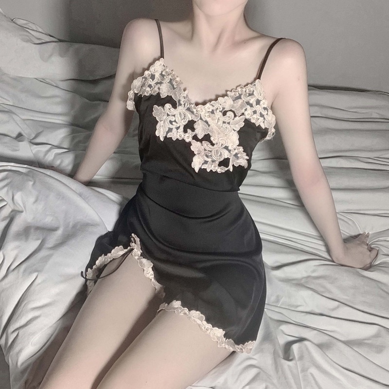 Váy ngủ lụa trơn xẻ đùi hoa nổi sexy VN250