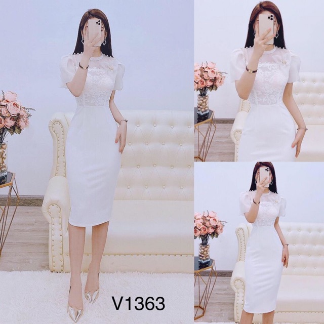 Váy trắng thiết kế dáng ôm
