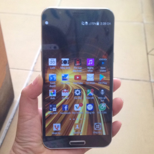 Điện thoại Sky A890 