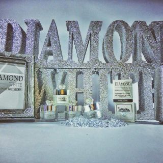 Trắng răng 5-7 ngày với Diamond White
