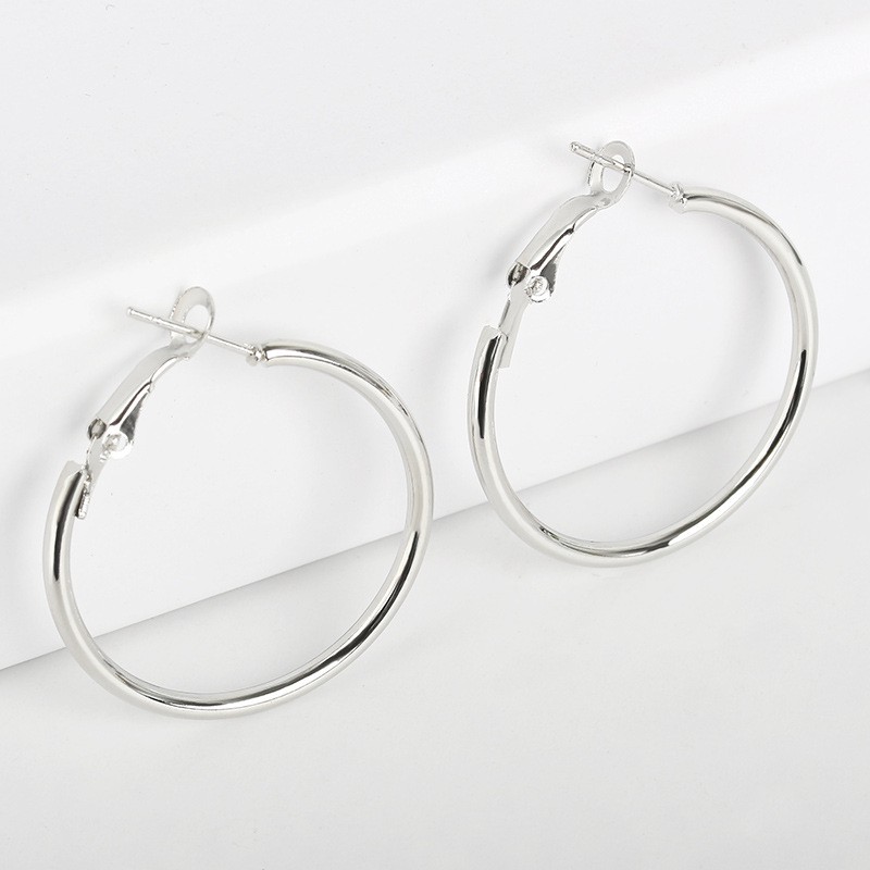 Khuyên tai làm từ thép không gỉ thời trang