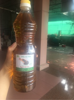 Dầu mè đen nguyên chất tự ép tại nhà 1lit