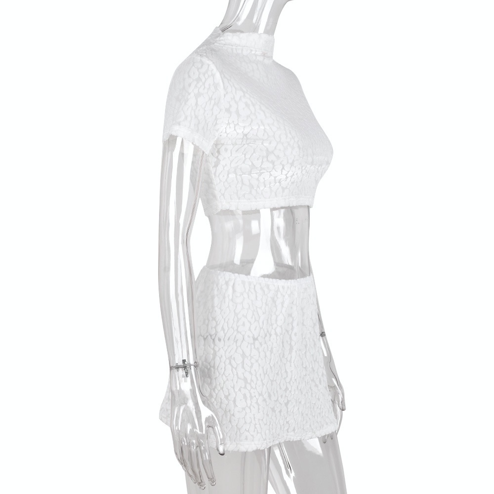 Set Áo Thun Ngắn Tay Cổ Tròn Và Chân Váy Lưng Thấp Xẻ Tà Thời Trang