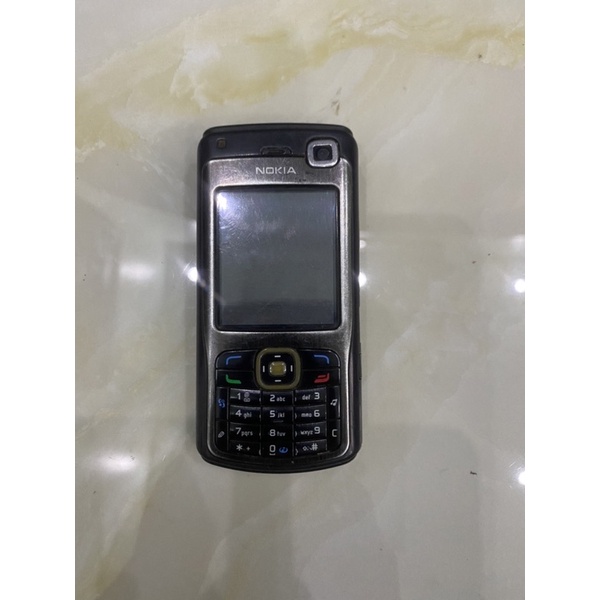 Nokia N70.