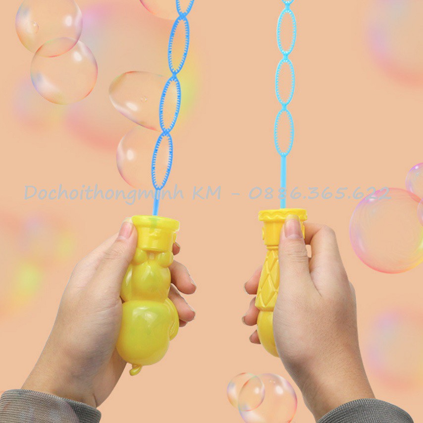Que thổi bong bóng xà phòng, cây vẩy bong bóng cỡ lớn cho bé vui chơi vận động ngoài trời