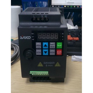 Biến tần đầu vào 1 pha 220V, đầu ra 3 pha 220V