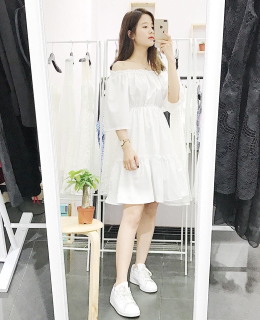 váy trắng trễ vai(hàng có sẵn) | BigBuy360 - bigbuy360.vn