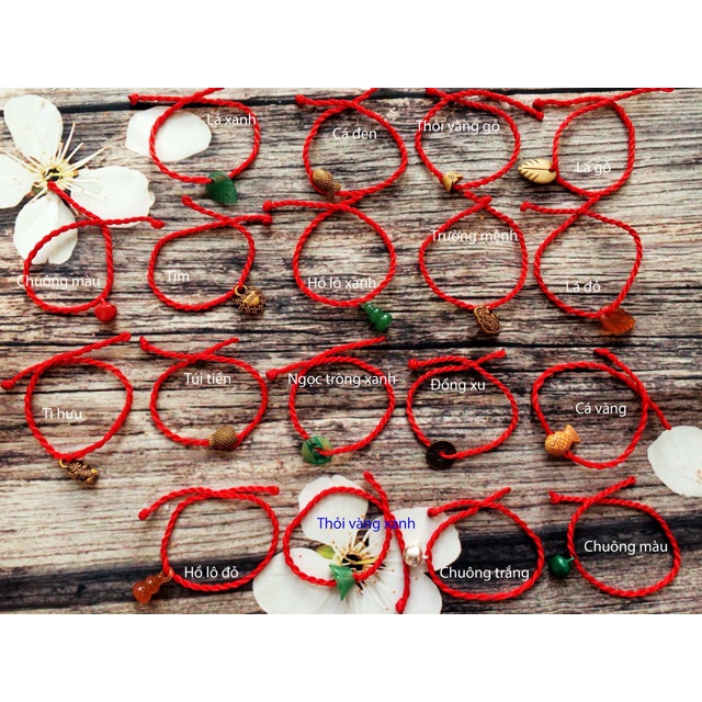Vòng tay may mắn nhỏ đính mặt